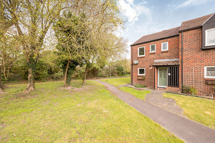 3 Bedroom End Of Terrace House For Sale In St Johns Close, Didcot, Oxfordshire, OX11