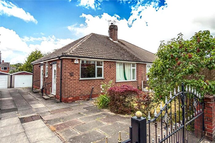 2 Bedroom Semi Detached House For Sale In Nuthurst Road, New Moston, Manchester, M40