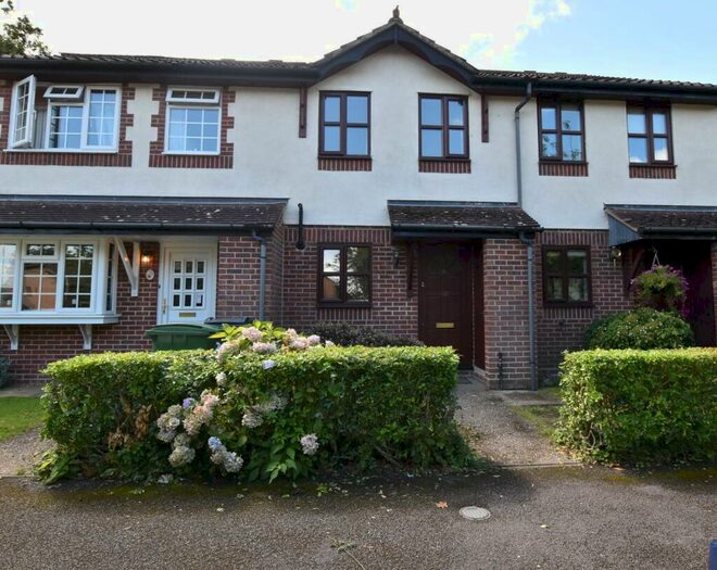 2 Bedroom Terraced House To Rent In Horseshoe Crescent, Burghfield Common, Reading, Berkshire, RG7