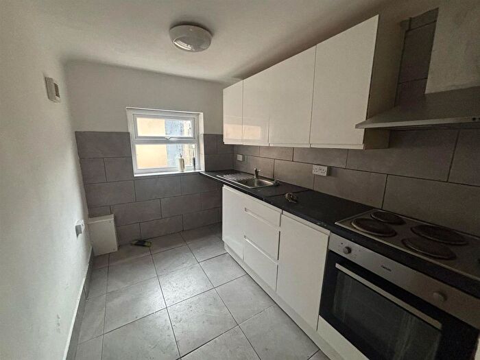 2 Bedroom Property To Rent In Lowe Avenue, Wednesbury, WS10