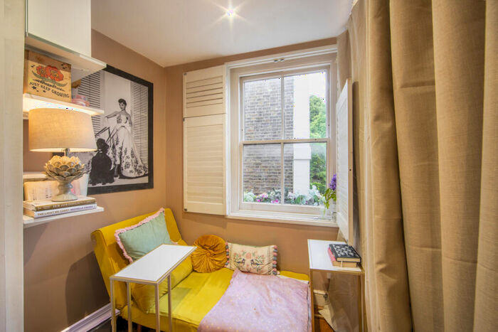 2 Bedroom End Of Terrace House To Rent In Golden Yard, Holly Bush Steps, NW3