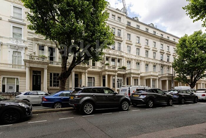 1 Bedroom Flat To Rent In Inverness Street, Hyde Park / Bayswater, W2