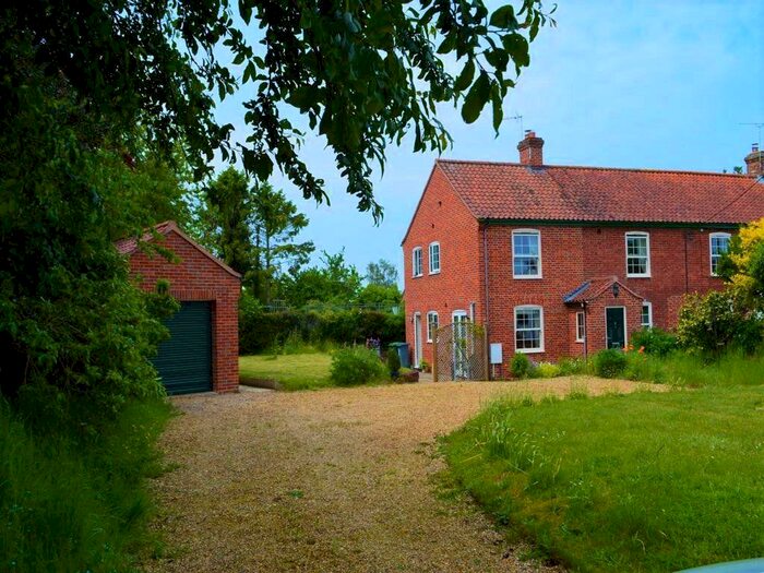 4 Bedroom Cottage To Rent In Horsham St Faith, NR10