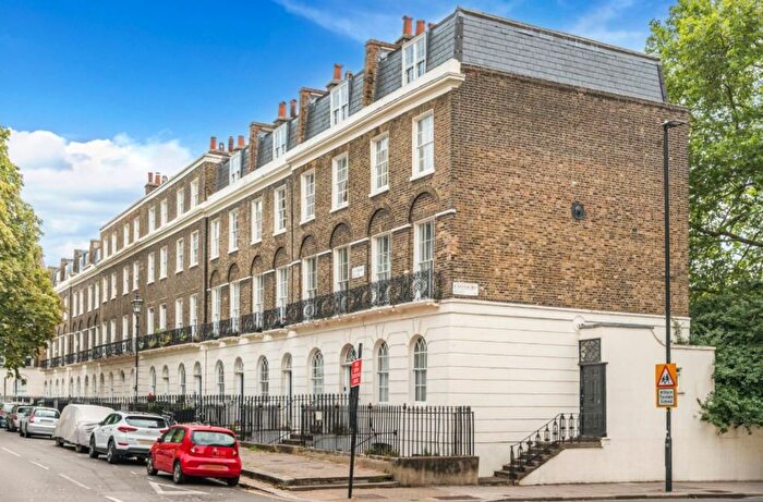 2 Bedroom Flat To Rent In Canonbury Square, Canonbury, N1