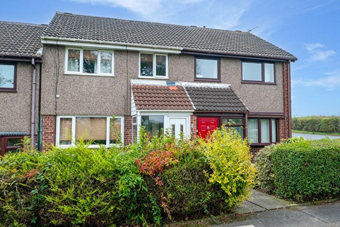 3 Bedroom Semi-Detached House For Sale In The Glade, Jarrow, NE32