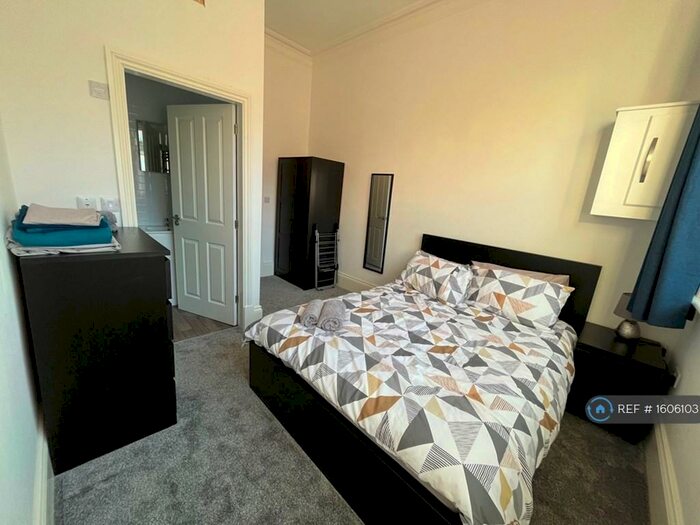 1 Bedroom Flat To Rent In School Street, Barrow-In-Furness, LA14