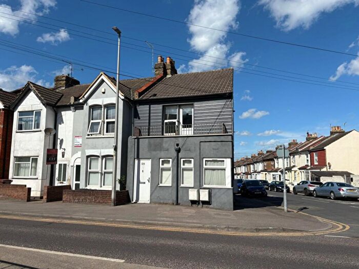 1 Bedroom Flat To Rent In Rainham Road, Gillingham, ME7
