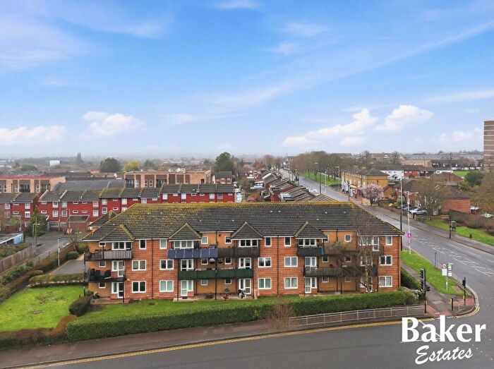 2 Bedroom Apartment For Sale In Hawkesbury Close, Hainault, London, IG6