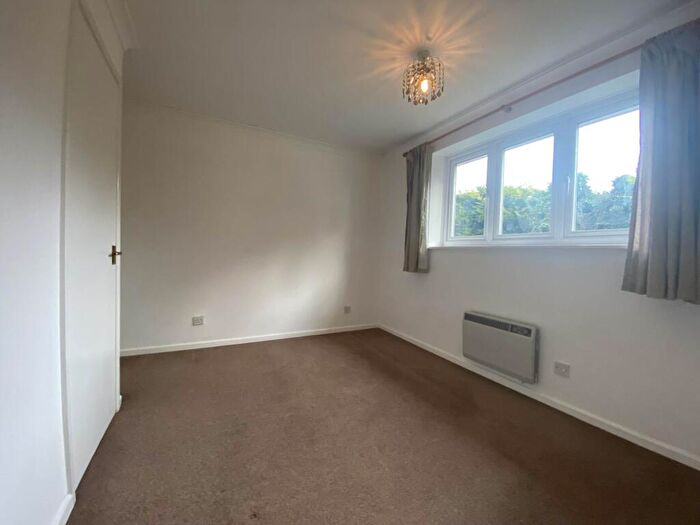 2 Bedroom Cluster House To Rent In Waterside, Edlesborough, LU6