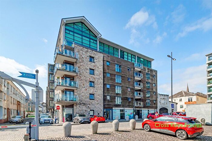 2 Bedroom Flat To Rent In Vauxhall Street, The Barbican, PL4