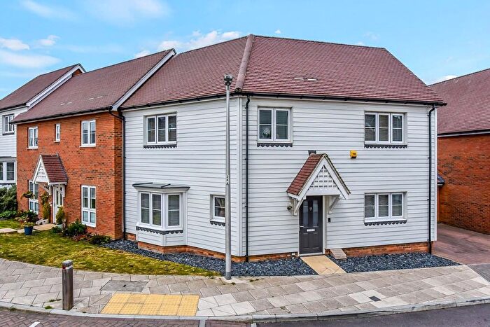3 Bedroom Semi-Detached House For Sale In Flora Way, Hoo, Rochester, Kent., ME3