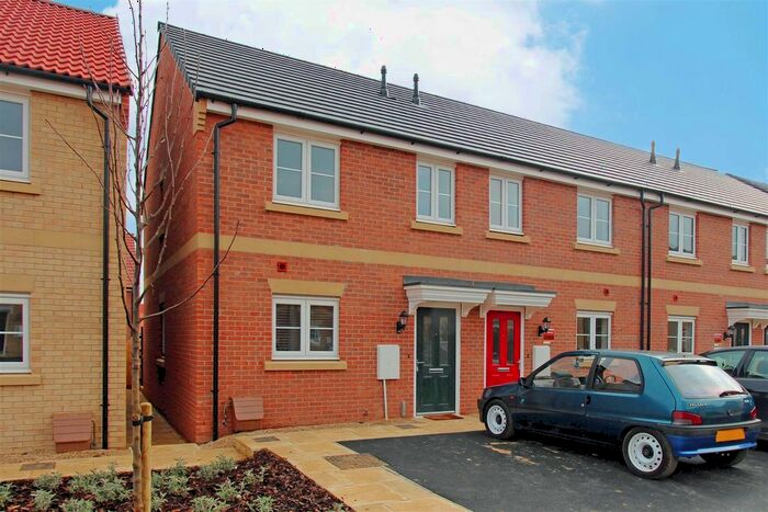 3 Bedroom End Of Terrace House To Rent In Hetterley Drive, Barleythorpe, Oakham, LE15