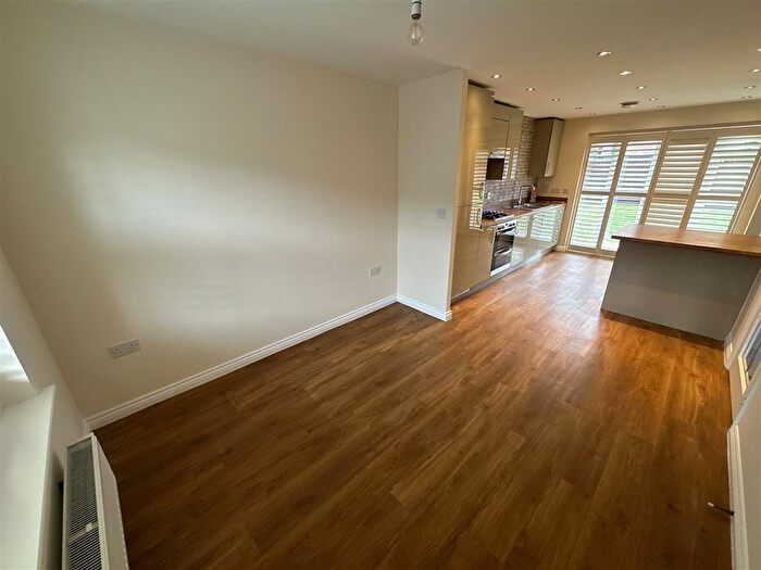 4 Bedroom Property To Rent In First Oak Drive, Clipstone, NG21
