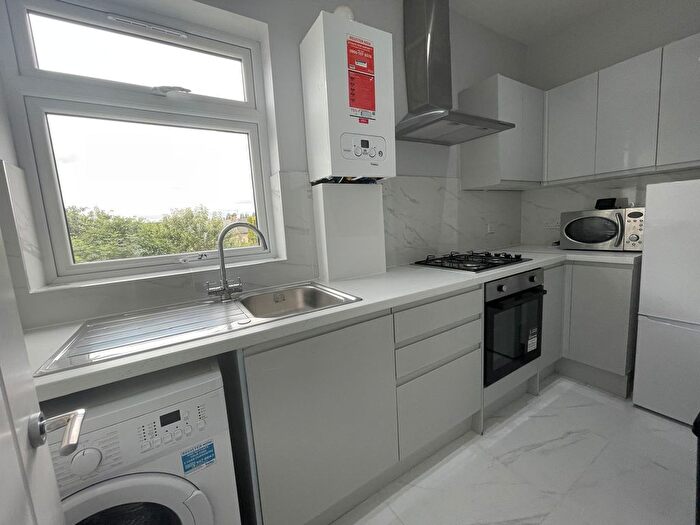 1 Bedroom Flat To Rent In Ilford, IG1