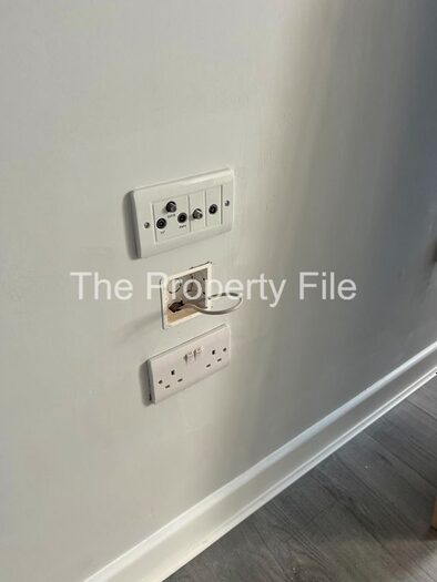 2 Bedroom Flat To Rent In Sutherland Street, Manchester, M27