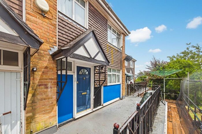 3 Bedroom Maisonette To Rent In St Marks Place, Farnham, Surrey, GU9