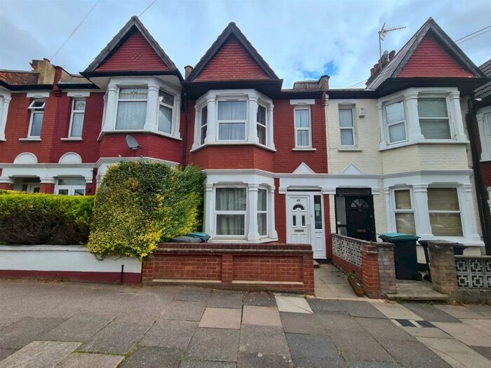 4 Bedroom House To Rent In Dunbar Road, Wood Green, N22