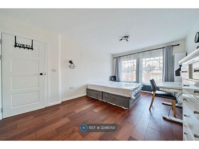 6 Bedroom Terraced House To Rent In Alexandra Park Road, London, N10