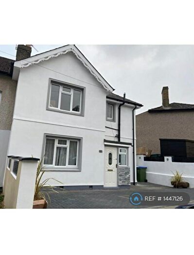 3 Bedroom Semi-Detached House To Rent In Roberts Road, Belvedere London, DA17