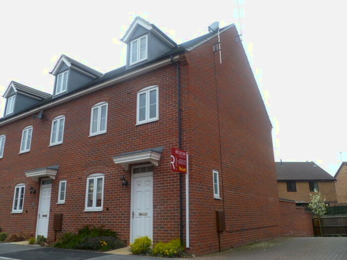 3 Bedroom Town House To Rent In Widdowson Road, Long Eaton, NG10