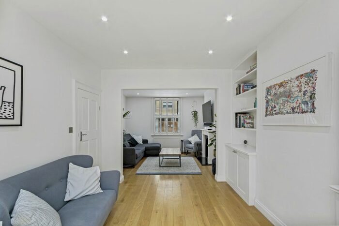 2 Bedroom Detached House To Rent In Greenwich High Road, Greenwich, SE10