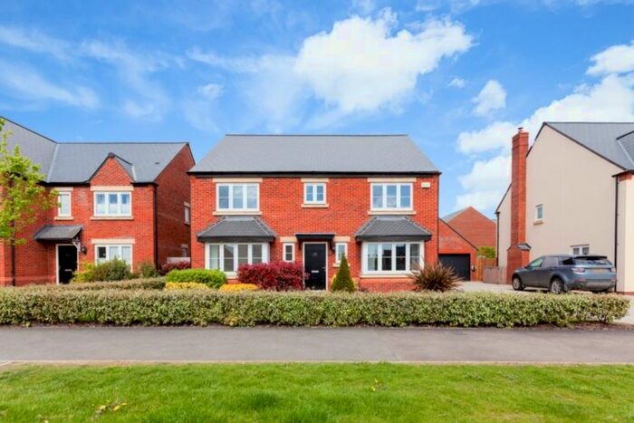 5 Bedroom Flat To Rent In Camp Road, Upper Heyford, Bicester, OX25
