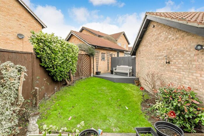 2 Bedroom Semi-Detached House For Sale In Chatsworth Drive, Gleneagles, Wellingborough, NN8