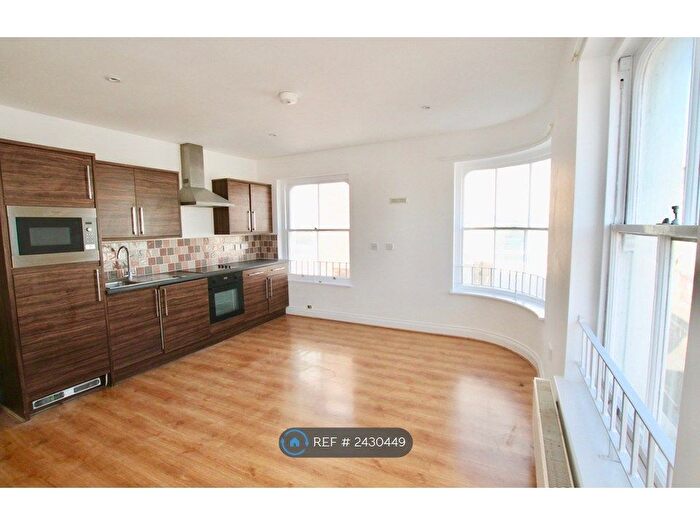 2 Bedroom Flat To Rent In Warriors Gate Apartments, St. Leonards-On-Sea, TN38