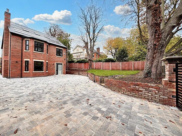 6 Bedroom Detached House For Sale In Cavendish Road, Eccles, M30