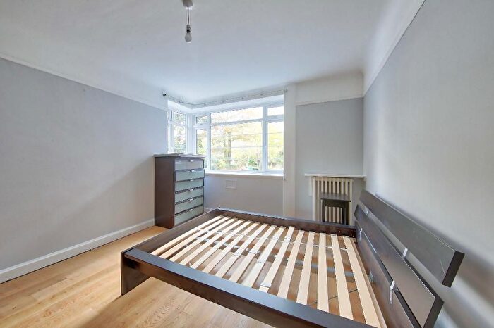 1 Bedroom Flat To Rent In Wimbledon Hill Road, Wimbledon, SW19