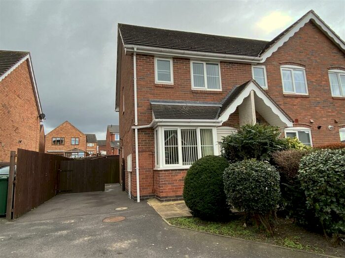 2 Bedroom End Of Terrace House For Sale In Warren Hill, Newhall, DE11