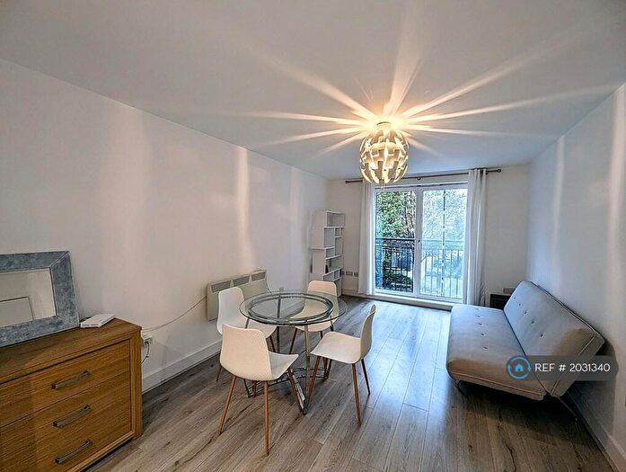 1 Bedroom Flat To Rent In Wealden House, London, E3