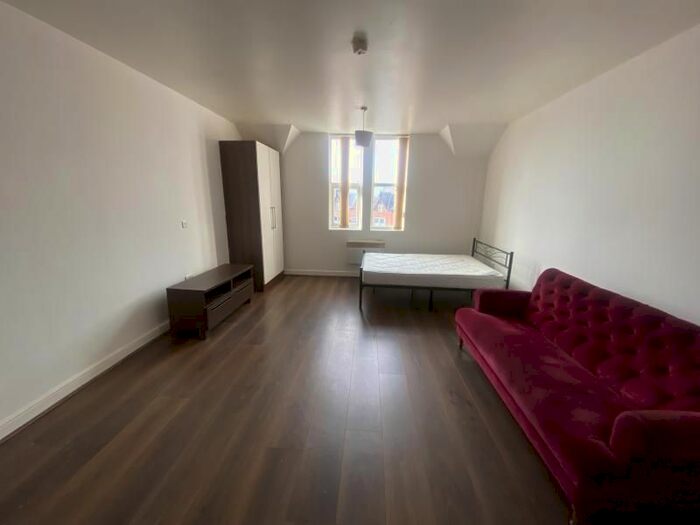 1 Bedroom Flat To Rent In Flat, Karnac Road, Leeds, LS8