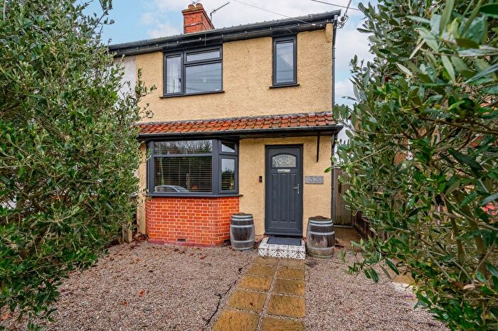 4 Bedroom Semi Detached House For Sale In Long Road, Lowestoft, NR33