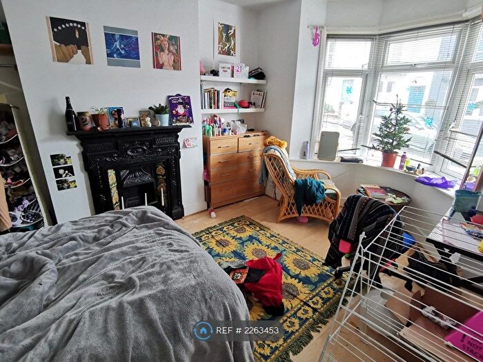 6 Bedroom End Of Terrace House To Rent In Egremont Place, Brighton, BN2