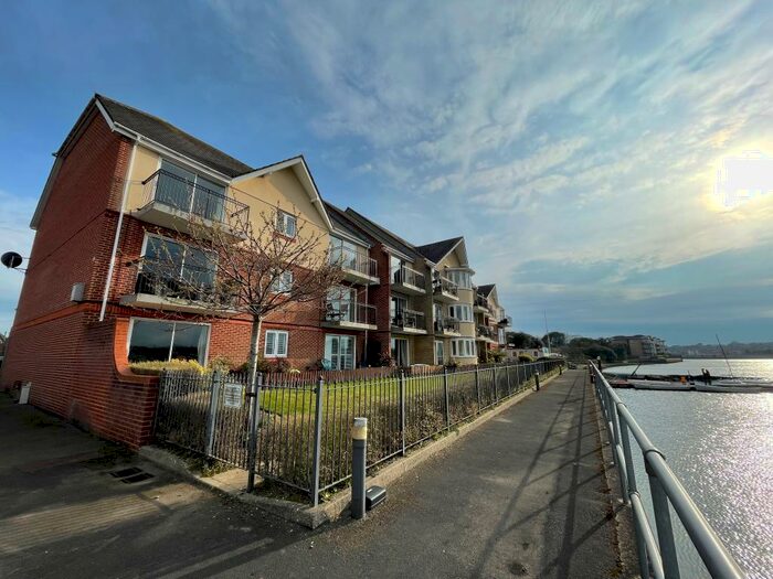 2 Bedroom Apartment To Rent In *Let Agreed - Similar Properties Wanted!* Vespasian Quay, Southampton, SO18
