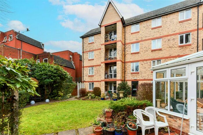 1 Bedroom Flat To Rent In New Jubilee Court, Grange Avenue, Woodford Green, IG8