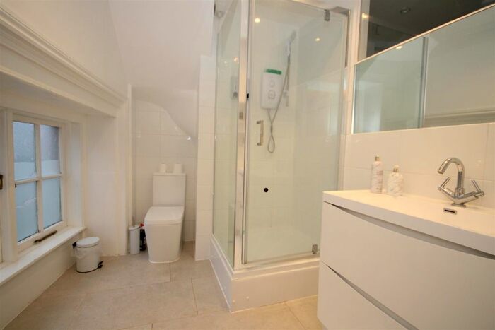 1 Bedroom Flat To Rent In High Street, Godalming, GU7