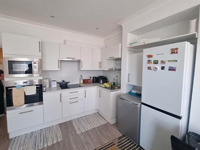 2 Bedroom Flat To Rent In Higham Station Avenue, London, E4