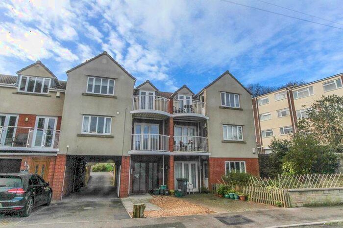 2 Bedroom Flat To Rent In Salthouse Road, Clevedon, BS21