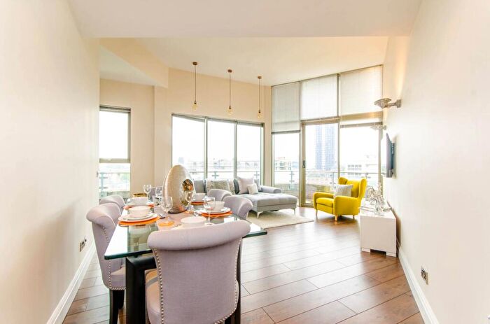 2 Bedroom Flat To Rent In City Road, City, London, EC1V