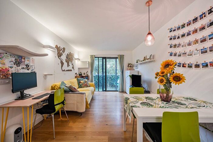 1 Bedroom Flat For Sale In Fermoy Road, Maida Hill, London, W9