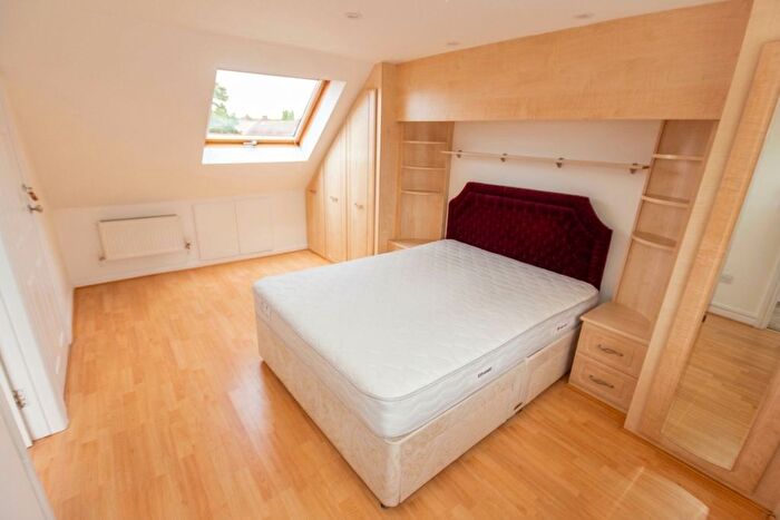 1 Bedroom Studio To Rent In Longhook Gardens, Northolt, UB5