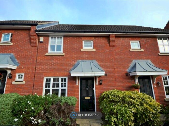 3 Bedroom Terraced House To Rent In Colebrook Close, London, NW7