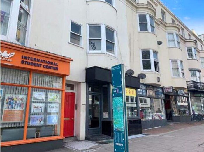 1 Bedroom Flat For Sale In Queens Road, Brighton, BN1