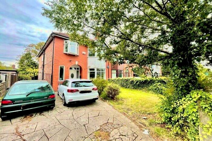 4 Bedroom Semi-Detached House To Rent In Barlow Moor Road, Manchester, M21