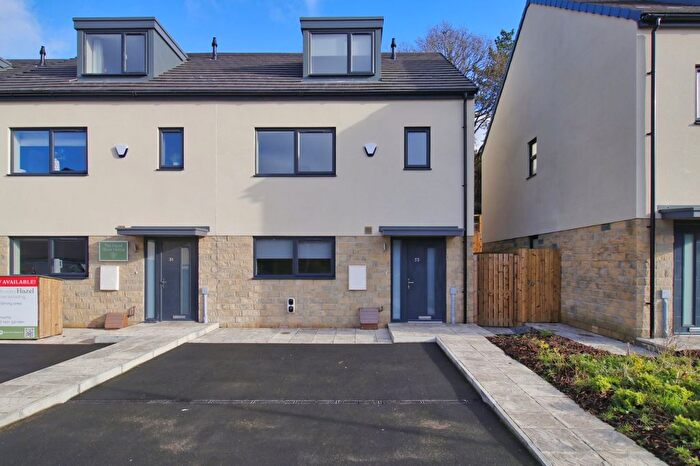 4 Bedroom Detached House To Rent In Park Meadow Lane, Leeds, West Yorkshire, LS12