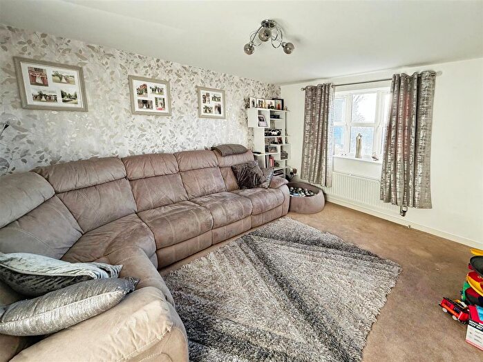 3 Bedroom Terraced House For Sale In Oyster Way, Warsop, Mansfield, NG20