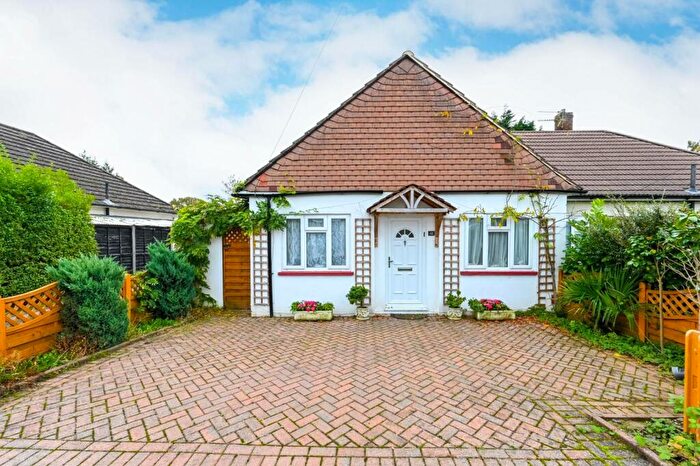 3 Bedroom Bungalow To Rent In Clare Crescent, Leatherhead, KT22