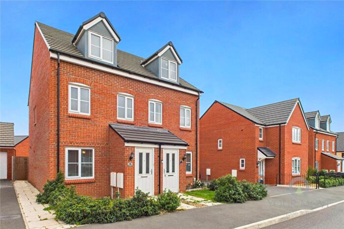 3 Bedroom Semi Detached House For Sale In Stockburn Road, Kettering, Northamptonshire, NN15